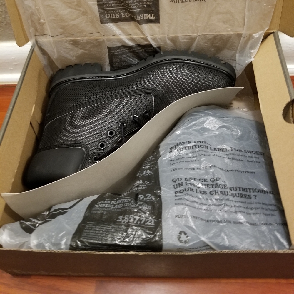 (SOLD) Mens Timberland Boots